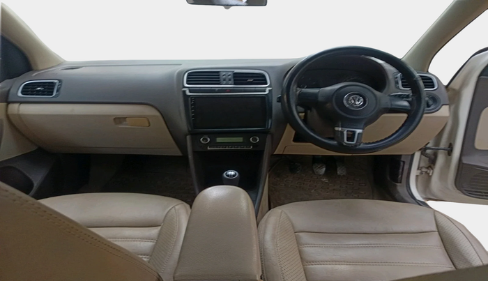 2011 Volkswagen Vento HIGHLINE 1.6 MPI, Petrol, Manual, 55,867 km, interior