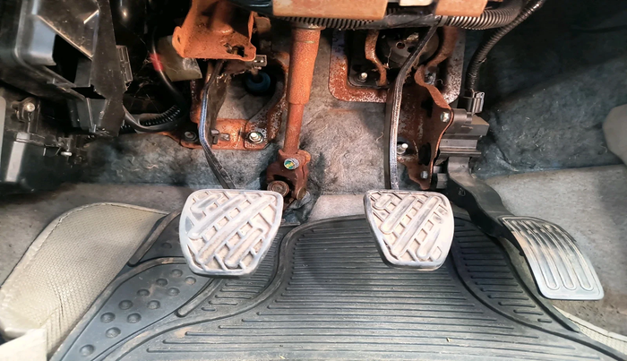 2014 Nissan Sunny XL, Petrol, Manual, 8,04,000 km, interior