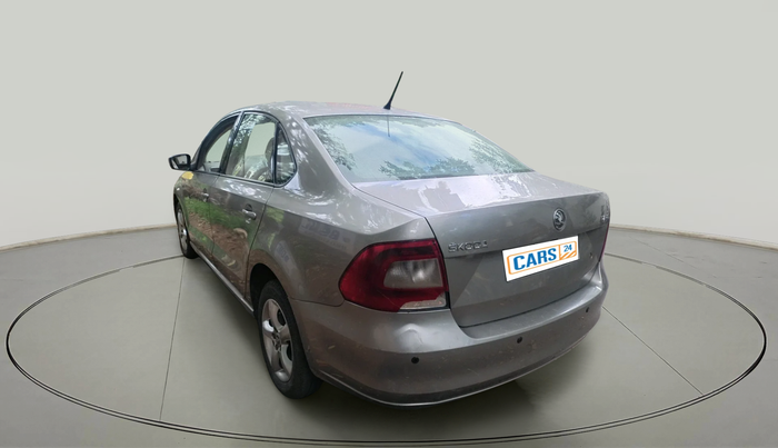 2013 Skoda Rapid AMBITION 1.6 TDI CR MT, Diesel, Manual, 1,35,559 km, exterior