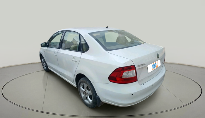 2014 Skoda Rapid AMBITION 1.6 TDI CR MT PLUS, Diesel, Manual, 97,984 km, exterior