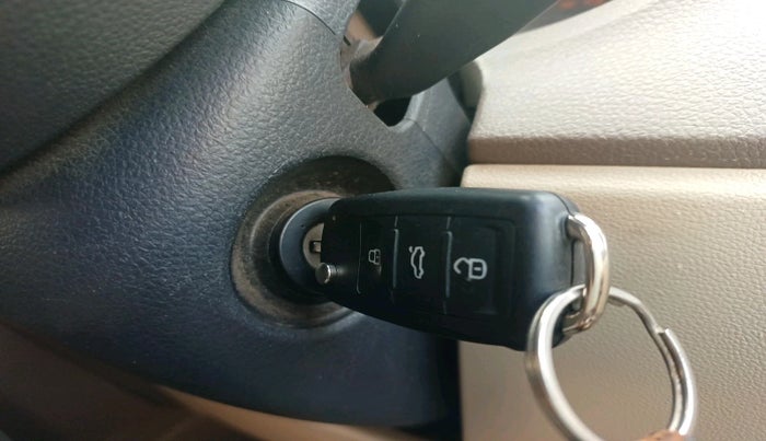 2014 Skoda Rapid AMBITION 1.6 TDI CR MT PLUS, Diesel, Manual, 97,984 km, interior