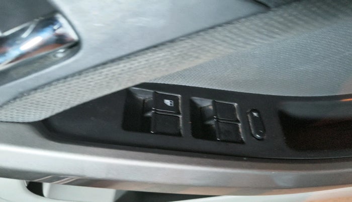 2018 Tata NEXON XZ PLUS PETROL, Petrol, Manual, 57,817 km, interior