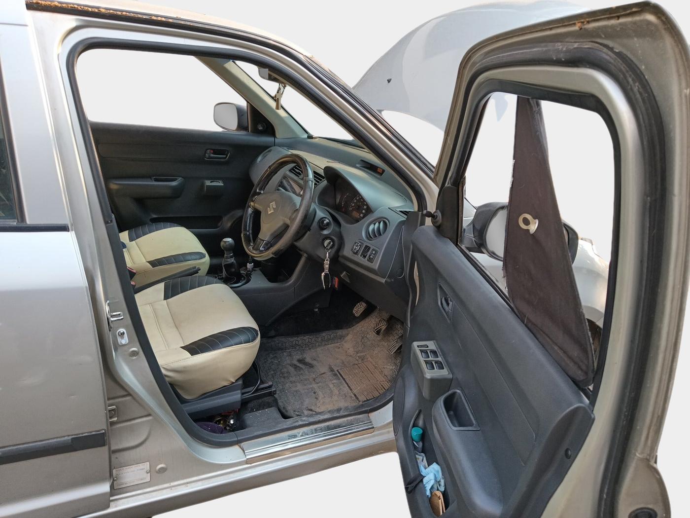 2011 Maruti Swift Dzire LXI, Petrol, Manual, 2,28,472 km, interior