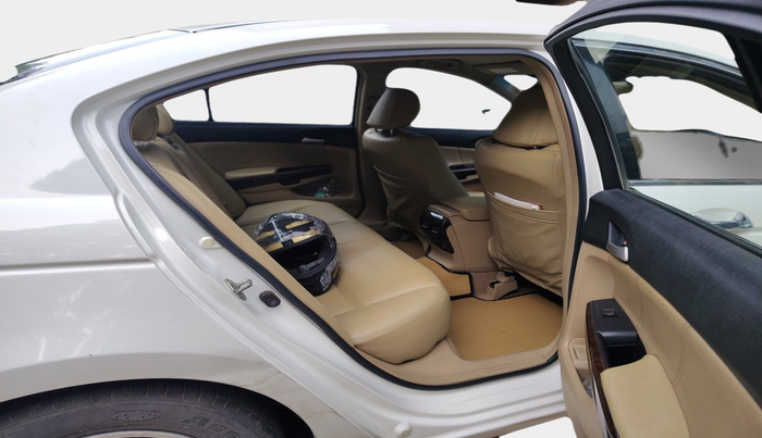 2010 Honda Accord 2.4L I-VTEC AT, Petrol, Automatic, 88,903 km, interior