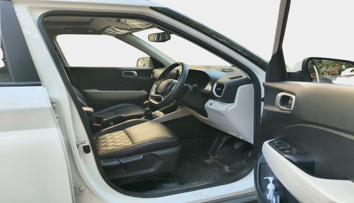 2022 Hyundai VENUE SX 1.2 PETROL, Petrol, Manual, 30,354 km, interior