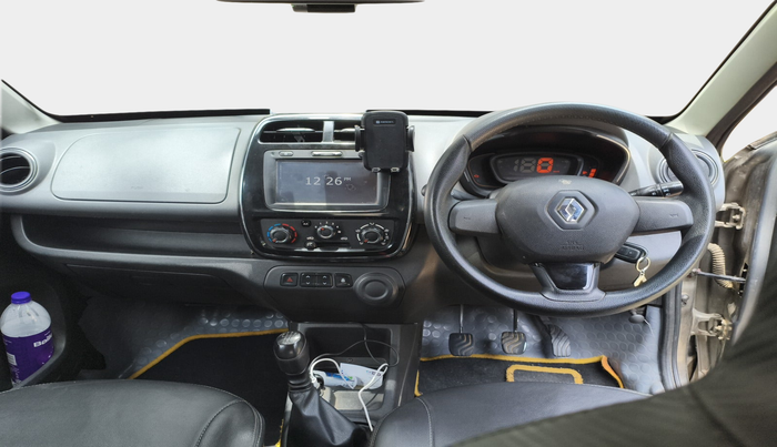 2017 Renault Kwid RXT 1.0 (O), Petrol, Manual, 1,17,631 km, interior