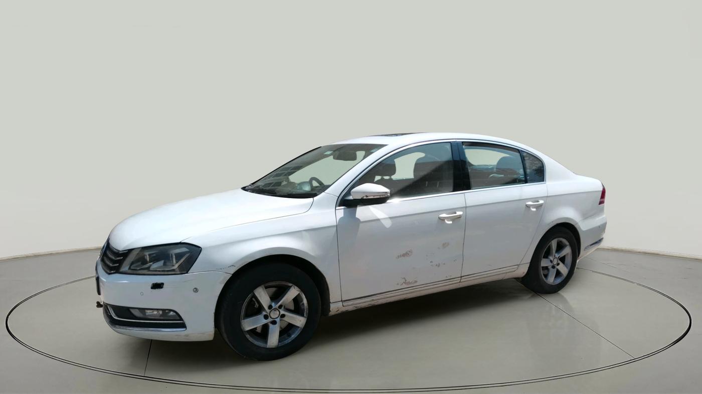 2011 Volkswagen Passat COMFORTLINE DSG, Diesel, Automatic, 1,55,715 km, exterior