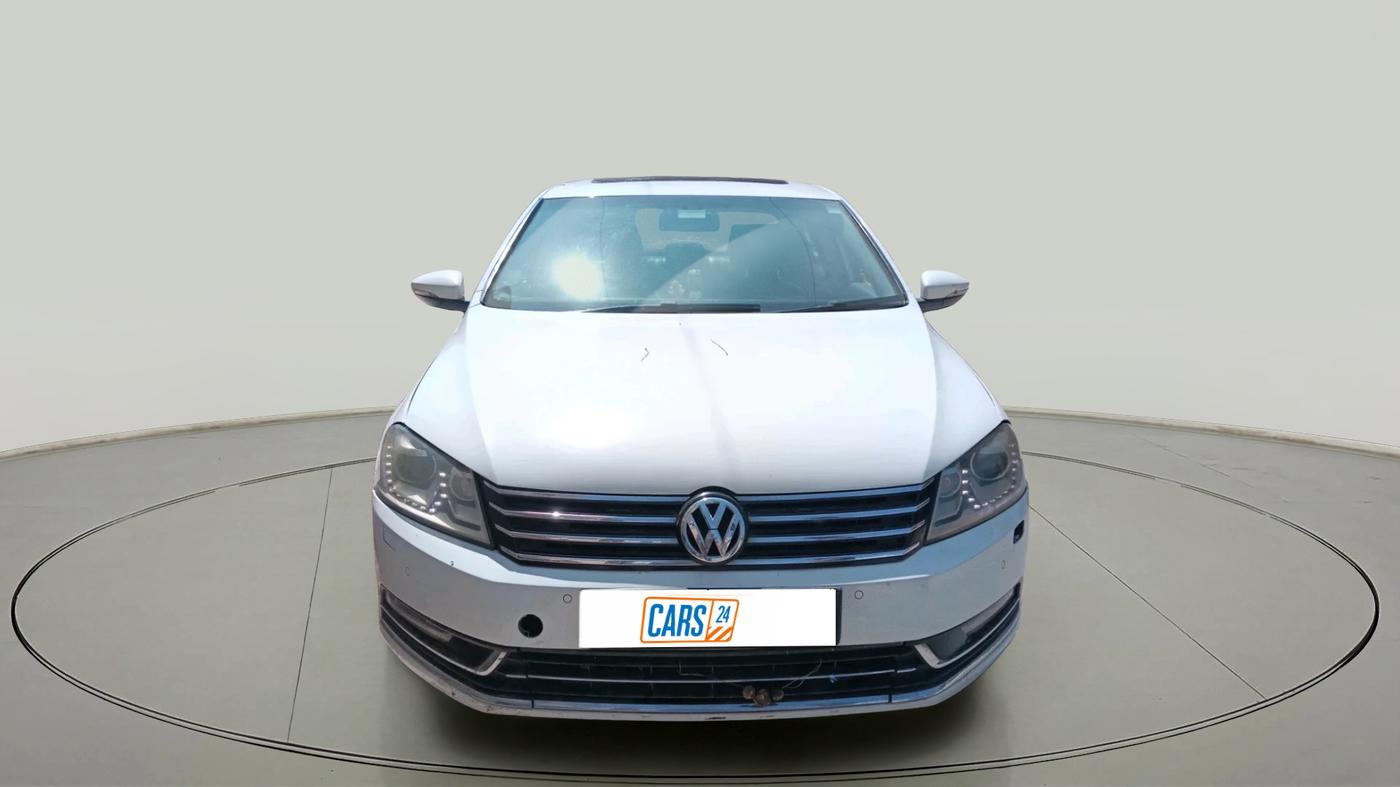 2011 Volkswagen Passat COMFORTLINE DSG, Diesel, Automatic, 1,55,715 km, exterior