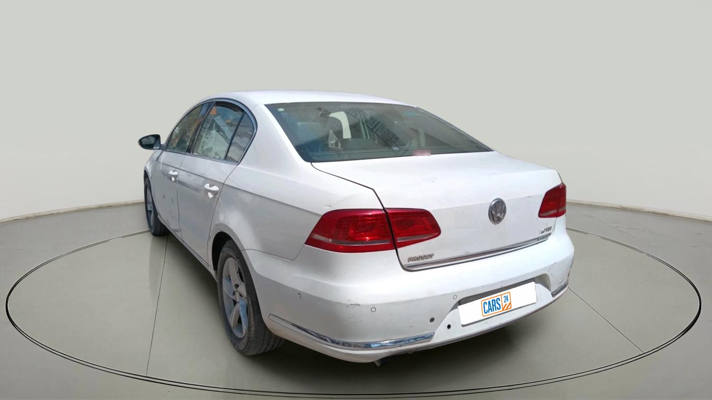 2011 Volkswagen Passat COMFORTLINE DSG, Diesel, Automatic, 1,55,715 km, exterior