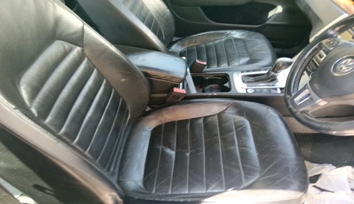 2011 Volkswagen Passat COMFORTLINE DSG, Diesel, Automatic, 1,55,715 km, interior