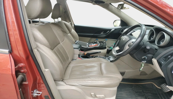 2016 Mahindra XUV500 W10 AT, Diesel, Automatic, 1,15,199 km, interior