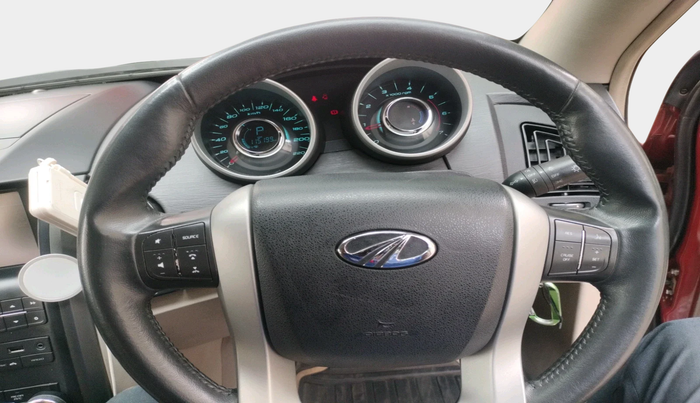 2016 Mahindra XUV500 W10 AT, Diesel, Automatic, 1,15,199 km, interior