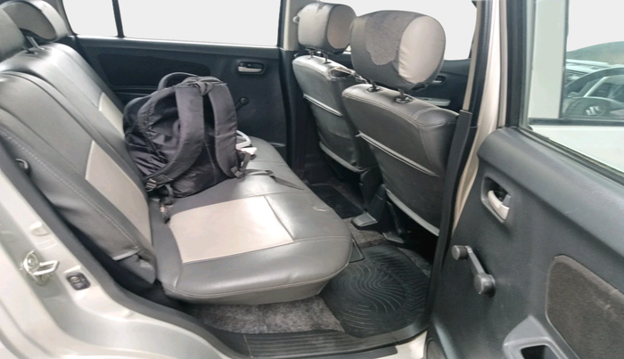 2011 Maruti Wagon R 1.0 LXI, Petrol, Manual, 1,11,350 km, interior