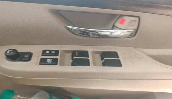 2022 Maruti Ertiga ZXI+ SHVS, Petrol, Manual, 86,597 km, interior