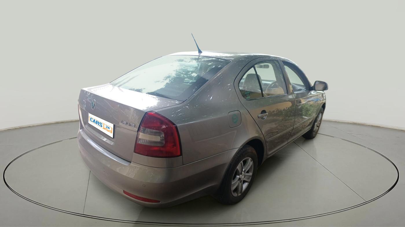 2011 Skoda Laura AMBIENTE 1.8 TSI, Petrol, Manual, 91,401 km, exterior