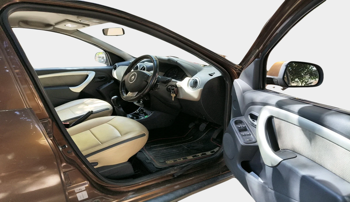 2013 Renault Duster 85 PS RXL DIESEL, Diesel, Manual, 1,59,983 km, interior