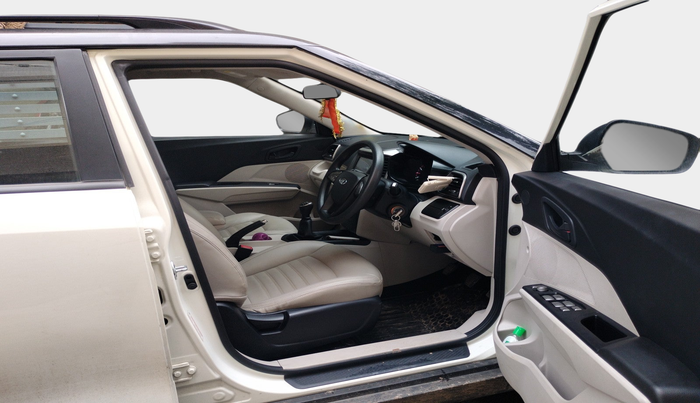 2019 Mahindra XUV300 W6 1.2 PETROL, Petrol, Manual, 46,429 km, interior