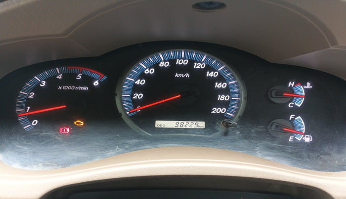 2015 Toyota Innova 2.5 VX 7 STR, Diesel, Manual, 98,229 km, interior