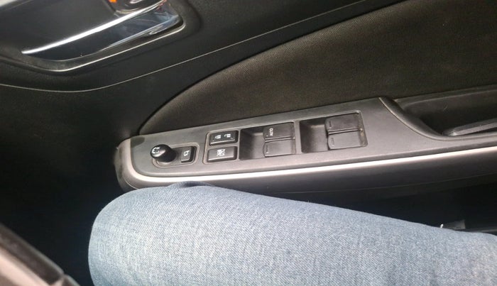 2023 Maruti Swift ZXI PLUS DUAL TONE, Petrol, Manual, 59,781 km, interior