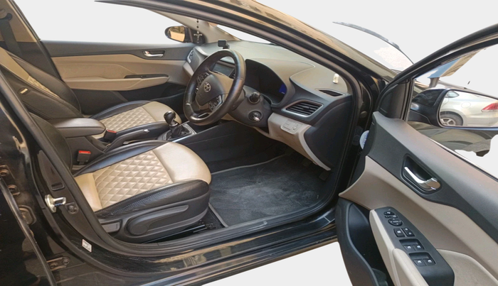 2018 Hyundai Verna 1.6 VTVT SX, Petrol, Manual, 22,724 km, interior