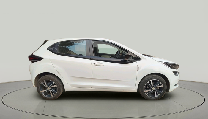 2024 Tata ALTROZ XZA + SUNROOF, Petrol, Automatic, 15,106 km, exterior