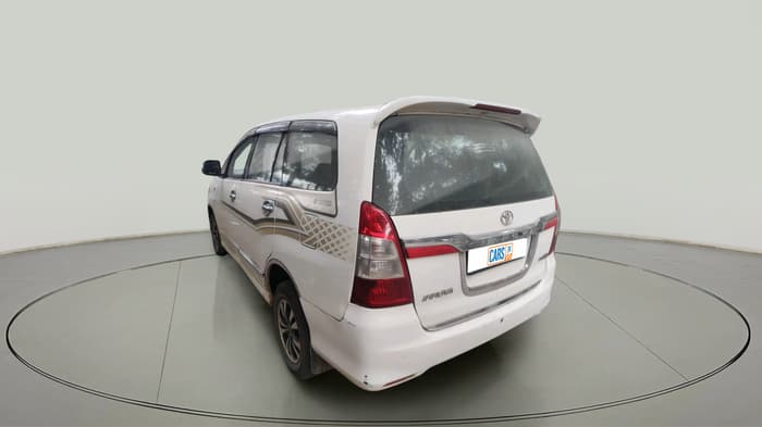 2015 Toyota Innova 2.5 GX 8 STR, Diesel, Manual, 1,36,741 km, exterior