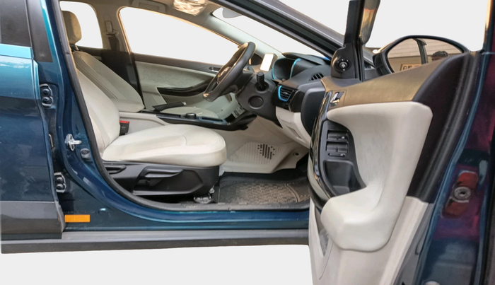 2020 Tata NEXON EV XZ PLUS LUX, Electric, Automatic, 8,482 km, interior