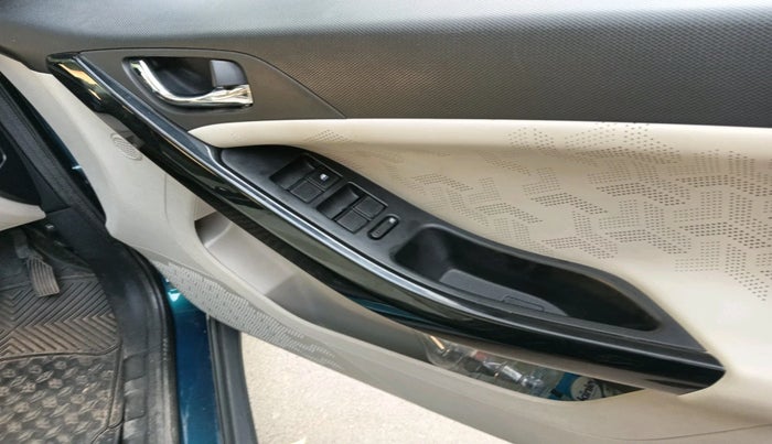 2020 Tata NEXON EV XZ PLUS LUX, Electric, Automatic, 8,482 km, interior