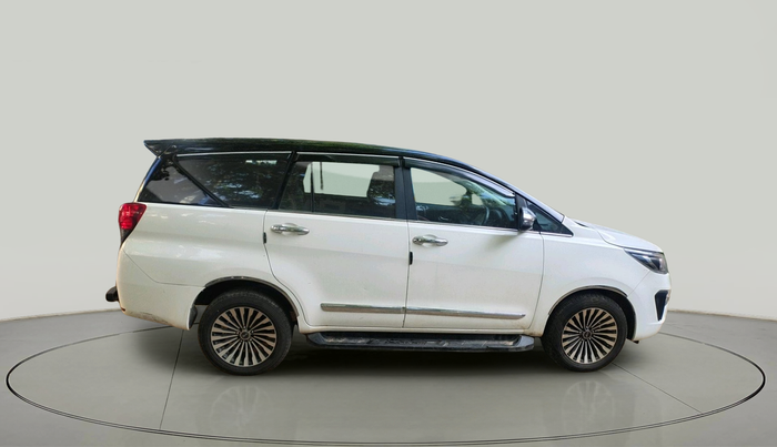 2018 Toyota Innova Crysta 2.4 G 8 STR, Diesel, Manual, 1,87,816 km, exterior