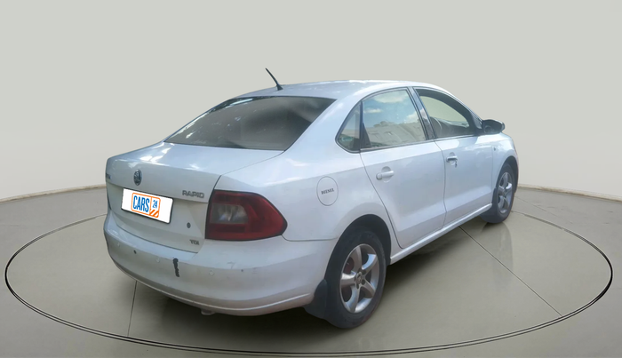 2013 Skoda Rapid ELEGANCE 1.6 TDI CR MT, Diesel, Manual, 1,04,446 km, exterior