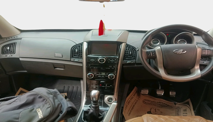 2020 Mahindra XUV500 W11, Diesel, Manual, 48,268 km, interior