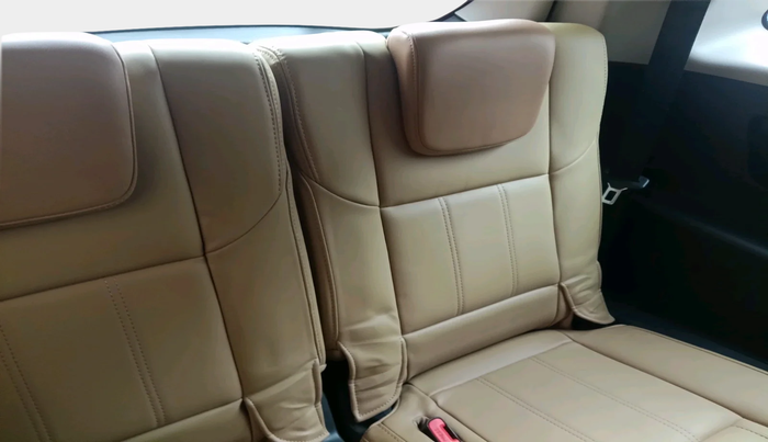 2020 Mahindra XUV500 W11, Diesel, Manual, 48,268 km, interior