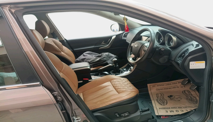 2020 Mahindra XUV500 W11, Diesel, Manual, 48,268 km, interior