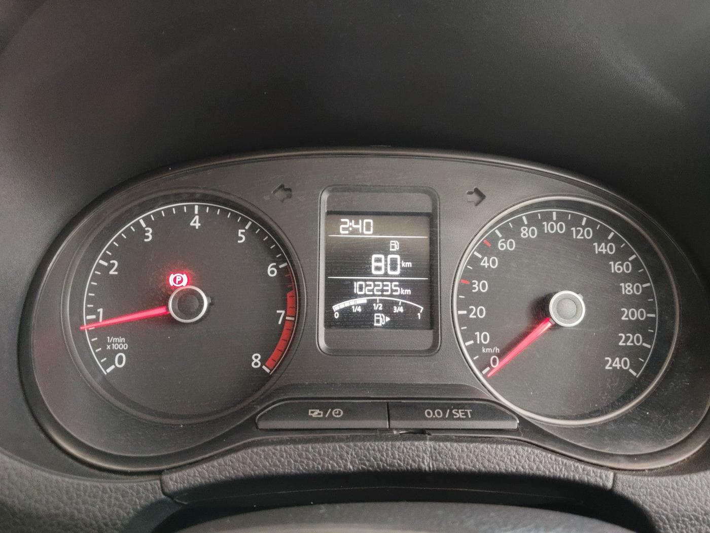 2016 Volkswagen Ameo HIGHLINE1.2L, Petrol, Manual, 1,02,235 km, interior