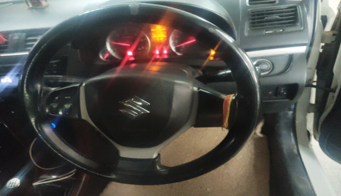 2015 Maruti Swift ZDI, Diesel, Manual, 2,11,539 km, interior