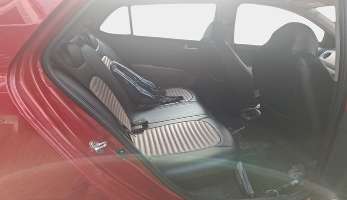 2017 Hyundai Grand i10 SPORTZ (O) AT 1.2 KAPPA VTVT, Petrol, Automatic, 29,342 km, interior