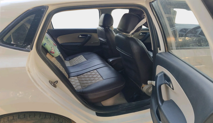 2011 Volkswagen Polo TRENDLINE 1.2L DIESEL, Diesel, Manual, 1,09,895 km, interior