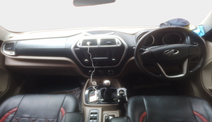 2018 Mahindra TUV300 T10, Diesel, Manual, 80,620 km, interior