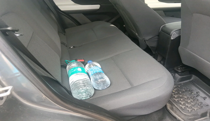 2025 Tata PUNCH PURE MT, Petrol, Manual, 4,708 km, interior