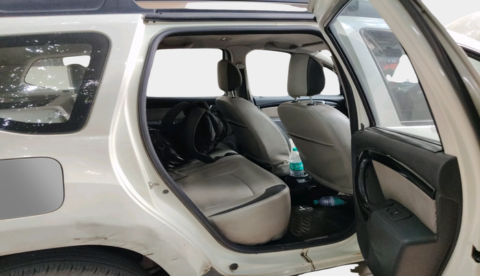 2015 Renault Duster 85 PS RXL DIESEL, Diesel, Manual, 2,10,107 km, interior