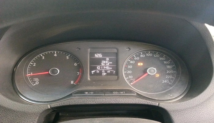 2016 Volkswagen Polo COMFORTLINE 1.2L, Petrol, Manual, 1,01,146 km, interior