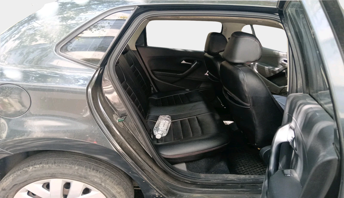 2016 Volkswagen Polo COMFORTLINE 1.2L, Petrol, Manual, 1,01,146 km, interior