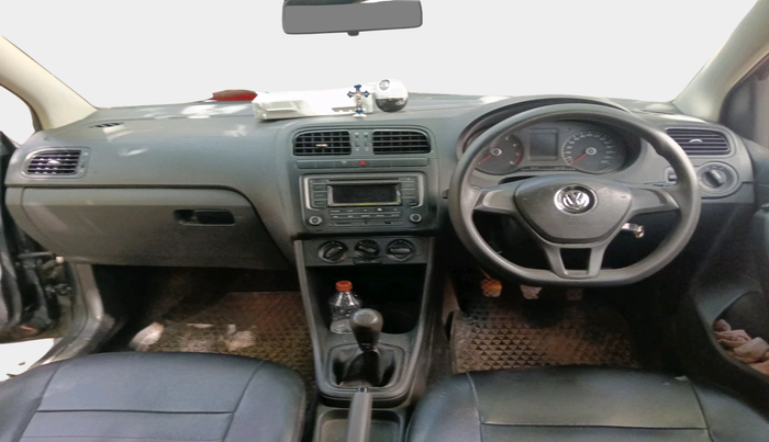 2016 Volkswagen Polo COMFORTLINE 1.2L, Petrol, Manual, 1,01,146 km, interior