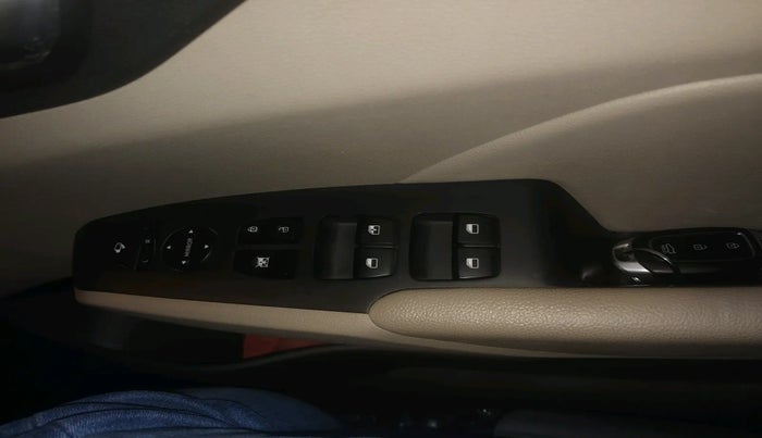 2019 Hyundai Verna 1.6 VTVT SX O, Petrol, Manual, 57,173 km, interior