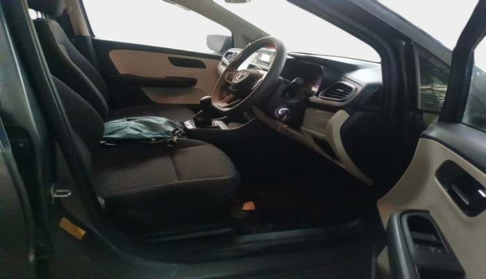 2022 Tata ALTROZ XE PLUS PETROL, Petrol, Manual, 3,281 km, interior