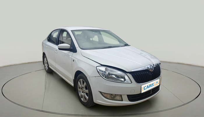 2013 Skoda Rapid AMBITION 1.6 MPI MT PLUS, Petrol, Manual, 87,092 km, exterior