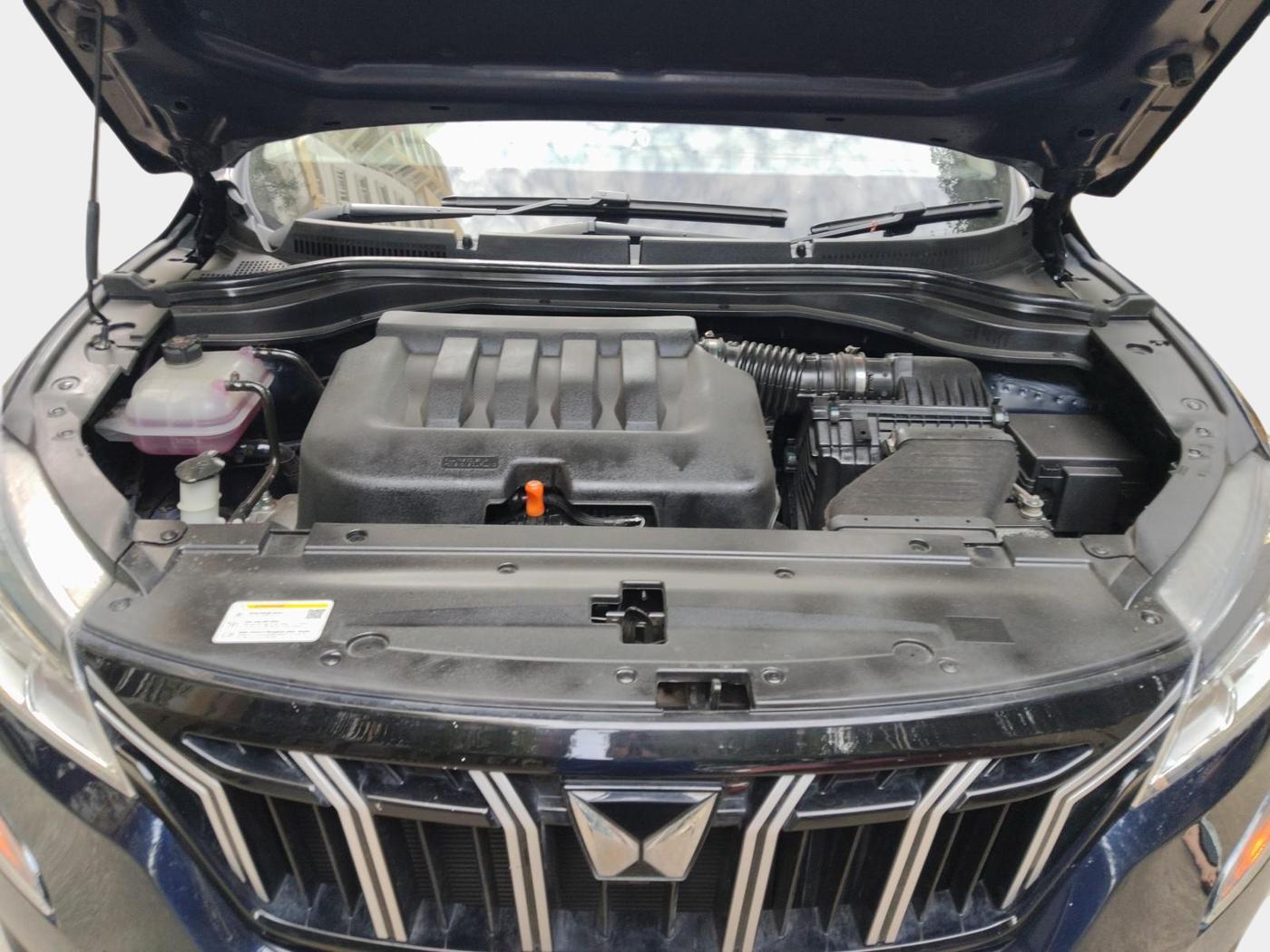 2022 Mahindra XUV700 MX P MT 5 STR, Petrol, Manual, 16,534 km, exterior