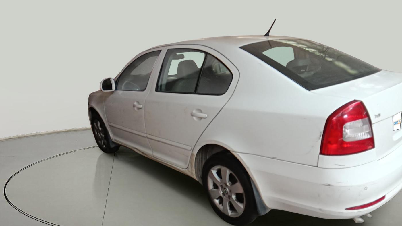 2010 Skoda Laura ELEGANCE 2.0 TDI CR MT, Diesel, Manual, 2,80,000 km, exterior