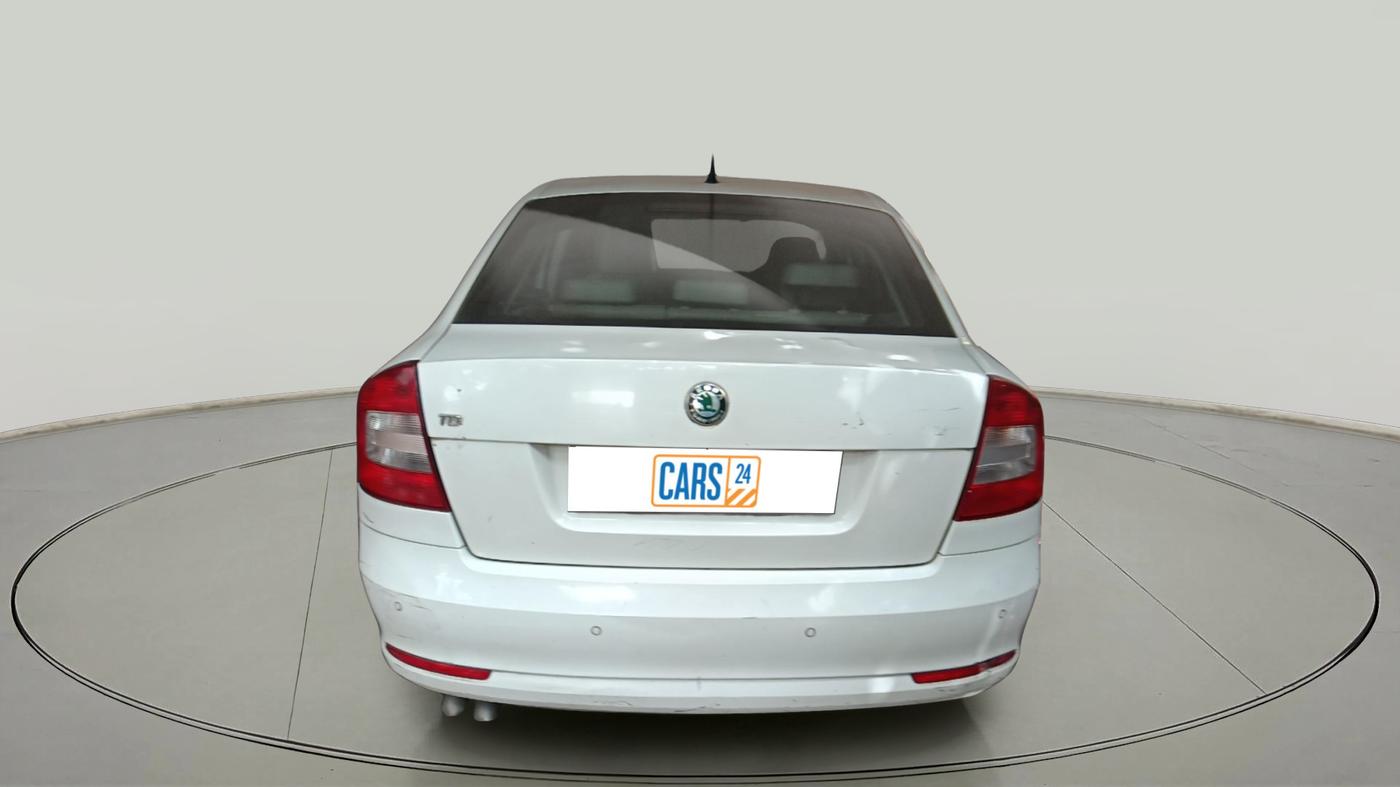 2010 Skoda Laura ELEGANCE 2.0 TDI CR MT, Diesel, Manual, 2,80,000 km, exterior