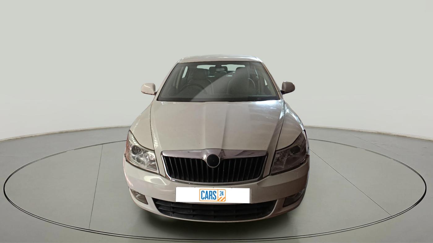 2010 Skoda Laura ELEGANCE 2.0 TDI CR MT, Diesel, Manual, 2,80,000 km, exterior